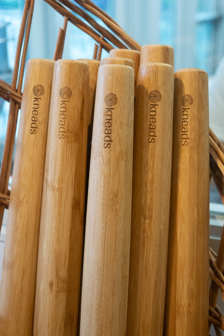 Kneads engraved bamboo rolling pin